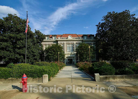 Photo - Tunica County Courthouse in Tunica, Mississippi- Fine Art Photo Reporduction