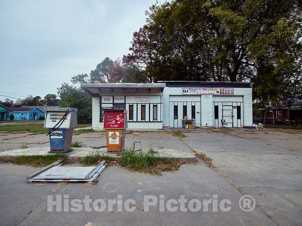 Photo - Gas Station Turned Restaurant and Blues Hall, All Out of Business, in Clarksdale, Mississippi- Fine Art Photo Reporduction