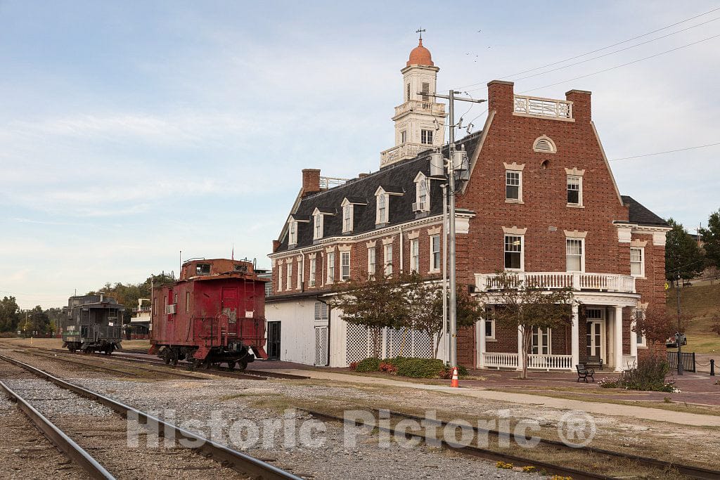 Photo- The old Yazoo & Mississippi Valley railroad station in Vicksburg, Mississippi was designed by the Chicago architectural firm of Daniel Burnham & Co. 2 Fine Art Photo