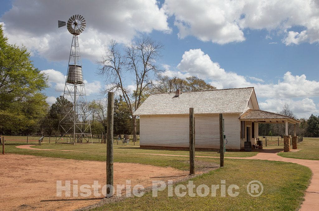 Photo- The Boyhood Home of America's 39th President, Jimmy Carter, on a Farm in The Little Community of Archery, Georgia, Now Part of The only Slightly Larger Town of Plains 2