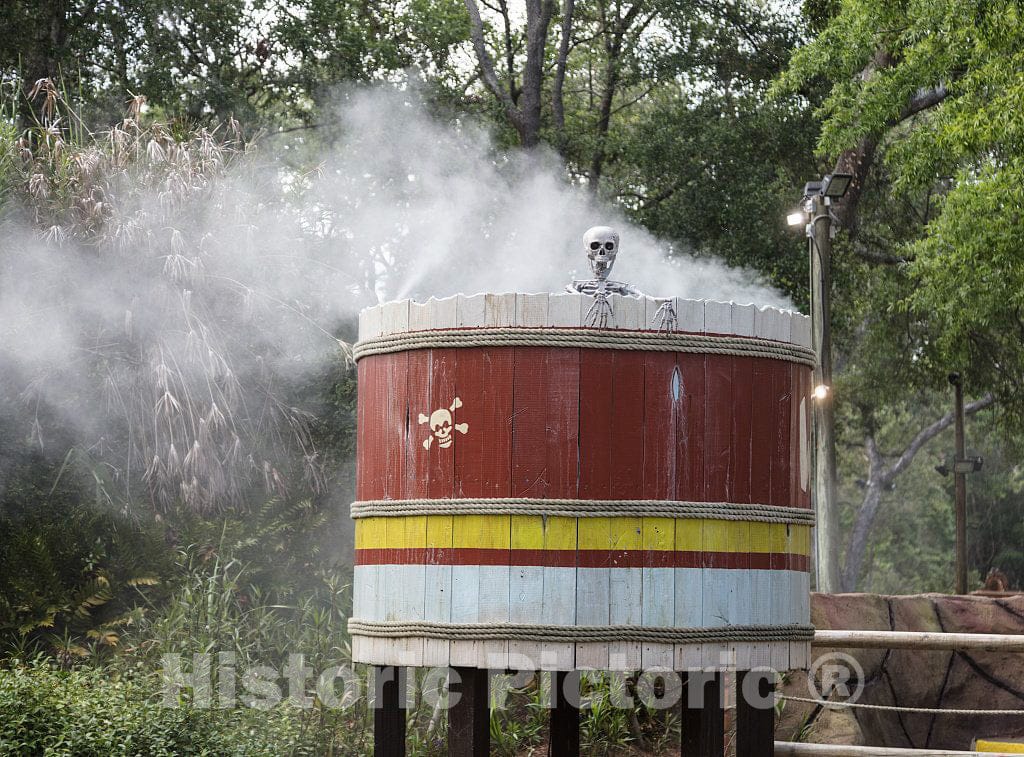 Photo- Steamy Kettle and buccaneers'dinner at The Pirates' Cove Miniature Golf Course at Hilton Head Island, South Carolina, Much of which is Private and gated and not