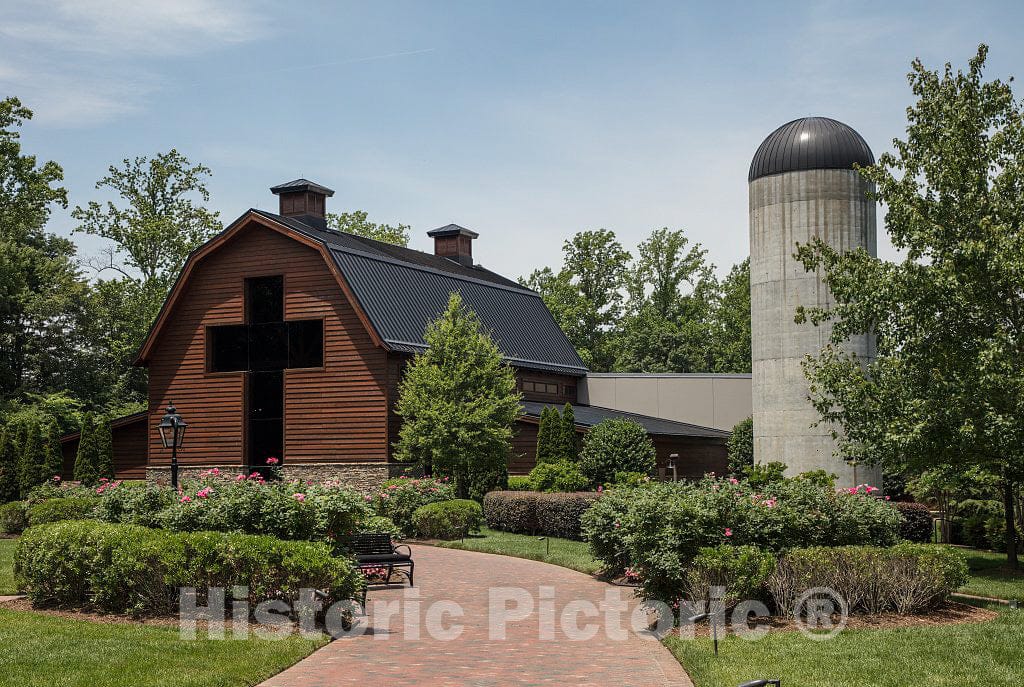 Photo- The Billy Graham Library in Charlotte, North Carolina, resembles a dairy barn much like the one that the famed Protestant evangelist grew up on 2 Fine Art Photo Reproduction