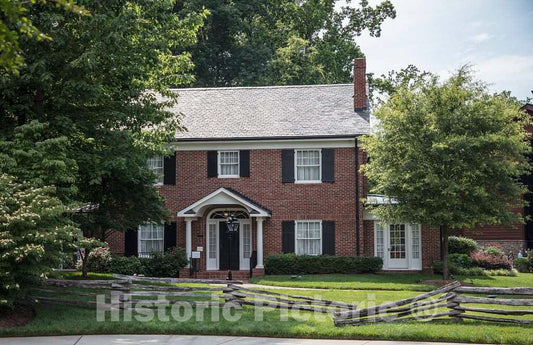 Photo - The Billy Graham Homeplace, boyhood home of the famed Protestant evangelist, in Charlotte, North Carolina- Fine Art Photo Reporduction