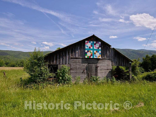 Photo - Old Quilt barn Near Marion in McDowell County, North Carolina- Fine Art Photo Reporduction