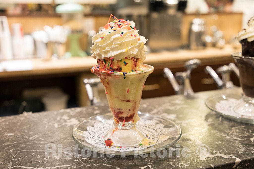 Photo- Moss-Draped Squares and Elegant Southern mansions are Tourist attrations in Refined Savannah, Georgia, but so is Leopold's Ice Cream Shop 1 Fine Art Photo Reproduction