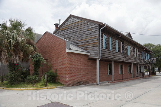 Photo- The Pirates' House, a Historic Restaurant Location in Savannah, Georgia, Established in 1753, Opened as an inn for Seafarers 4 Fine Art Photo Reproduction