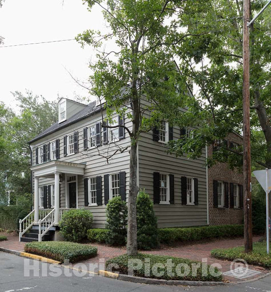 Photo- The Spencer-Woodbridge House in Savannah, Georgia, Once Photoed in 1939 by Photoer Frances Benjamin Johnston as Part of a Carnegie Grant Study of The South