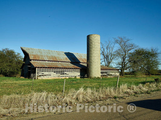 Photo - Old barn Near Friars Point, Mississippi- Fine Art Photo Reporduction