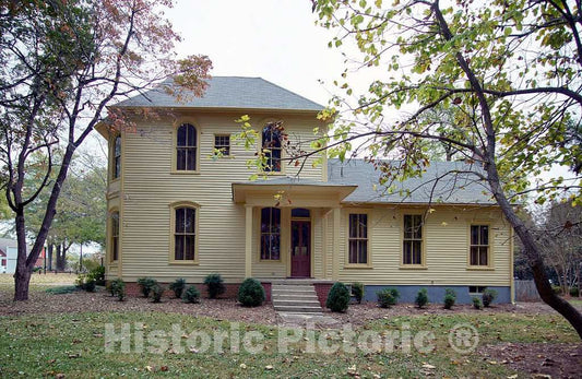 Photo- Fine House on The Campus of The University of Mississippi in Oxford, Mississippi 2 Fine Art Photo Reproduction