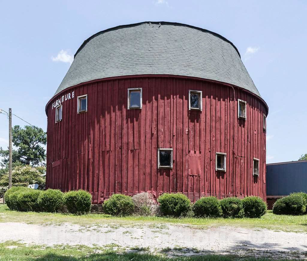 Photo - Round barn in Jackson County, Georgia- Fine Art Photo Reporduction