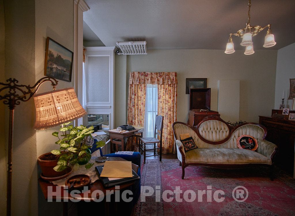 Photo- Recreated Apartment in What is Now a House Museum Where Margaret Mitchell, Author of The Iconic Book Gone with The Wind, Once Lived and Wrote The Book in Atlanta