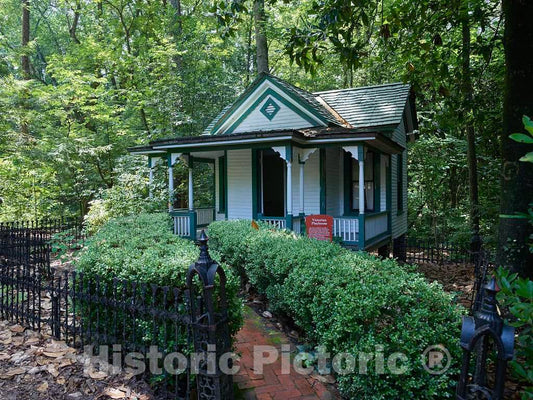 Photo- Victorian playhouse on the grounds of the Swan House, a historic house museum in Atlanta, the capital city of the southern U.S. state of Georgia and the state's largest city
