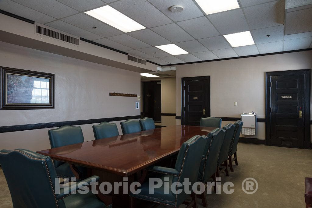 Photo - Conference in The Ed Jones Federal Building & U.S. Courthouse, Jackson, Tennessee- Fine Art Photo Reporduction