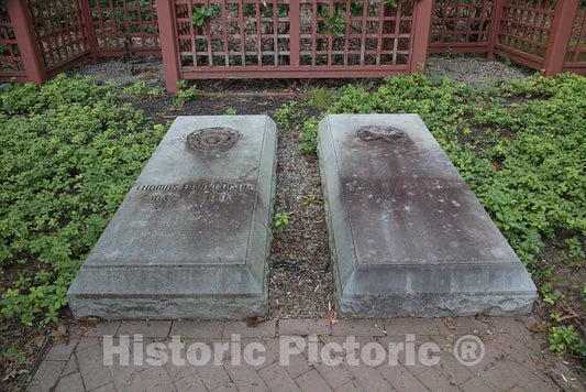 Photo- The Graves of Thomas and Mina Edison Behind Glenmont, Their Estate. Thomas Edison Purchased This Grand Estate for his New Bride, Mina Miller Edison, in 1886 2