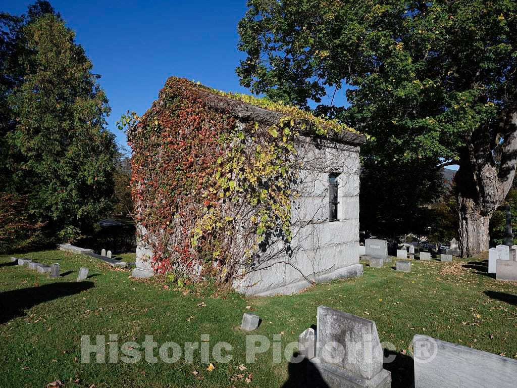 Photo - Gravesite of Renowned American Poet Robert Frost in The Old First Church Cemetery in Bennington, Vermont- Fine Art Photo Reporduction