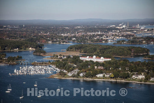 Photo- An October 2017 aerial view of New Castle, New Hampshire, with the historic seaport of Portsmouth, the largest city along the shortest coastline (18 miles) of any U.S 2