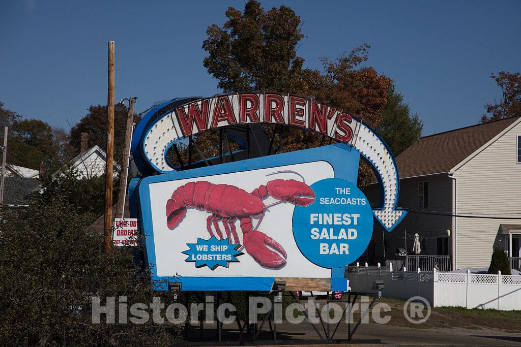 Photo- Sign for Warren's lobster restaurant on Badger's Island, a small island in Maine waters on the Piscataqua River, separating Portsmouth, New Hampshire, from Kittery, Maine