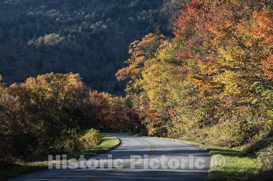 Photo - Bend in The Roadway Along The Southern reaches of The Blue Ridge Parkway, Near Linville, North Carolina- Fine Art Photo Reporduction