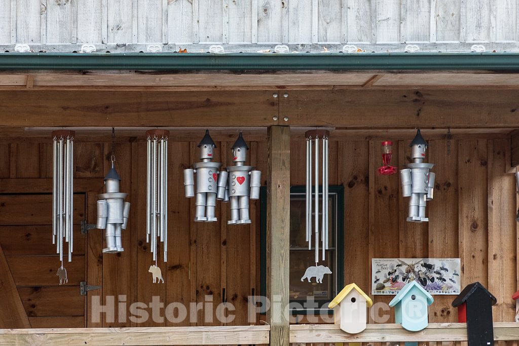 Photo - Tin Man Figures for Sale at Bearmeat's Indian Den Craft and Gift Shop in The Town of Cherokee, in The Great Smoky Mountain Range of far-Western North Carolina
