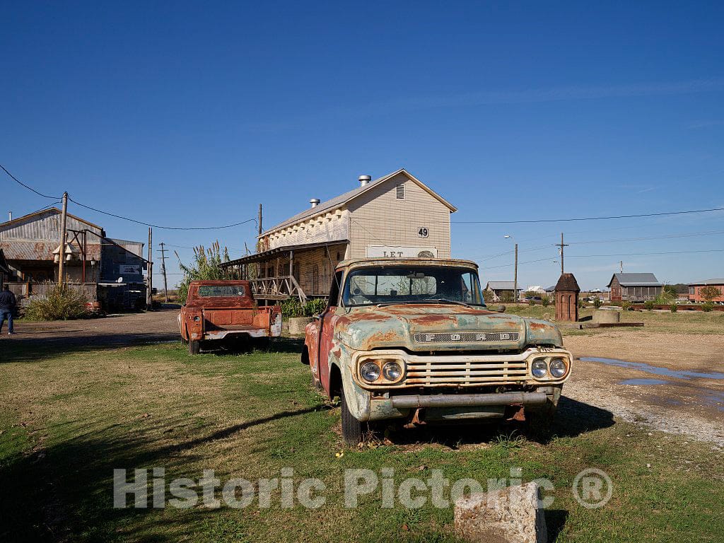 The Shack Up Inn, an Eclectic Collection of Former sharecropper Cabins and Even silos Turned into Motel Units and a Blues Club, 1