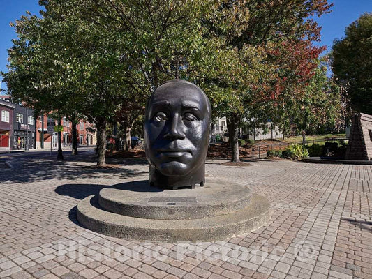 Photo - Ralph Helmick's silicon and bronze"Through His Eyes" monument in Atlanta, Georgia, pays tribute to Georgia civil-rights leader John Wesley Dobbs
