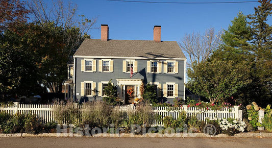 Photo - A fine Colonial Home in New Castle, New Hampshire, The easternmost City in The State and The only one Located Exclusively on an Island- Fine Art Photo Reporduction