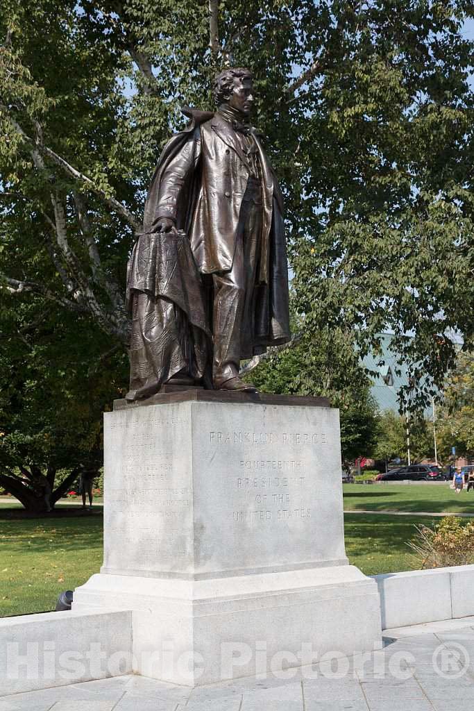Photo - Augustus Lukeman's Statue of onetime U.S- Fine Art Photo Reporduction