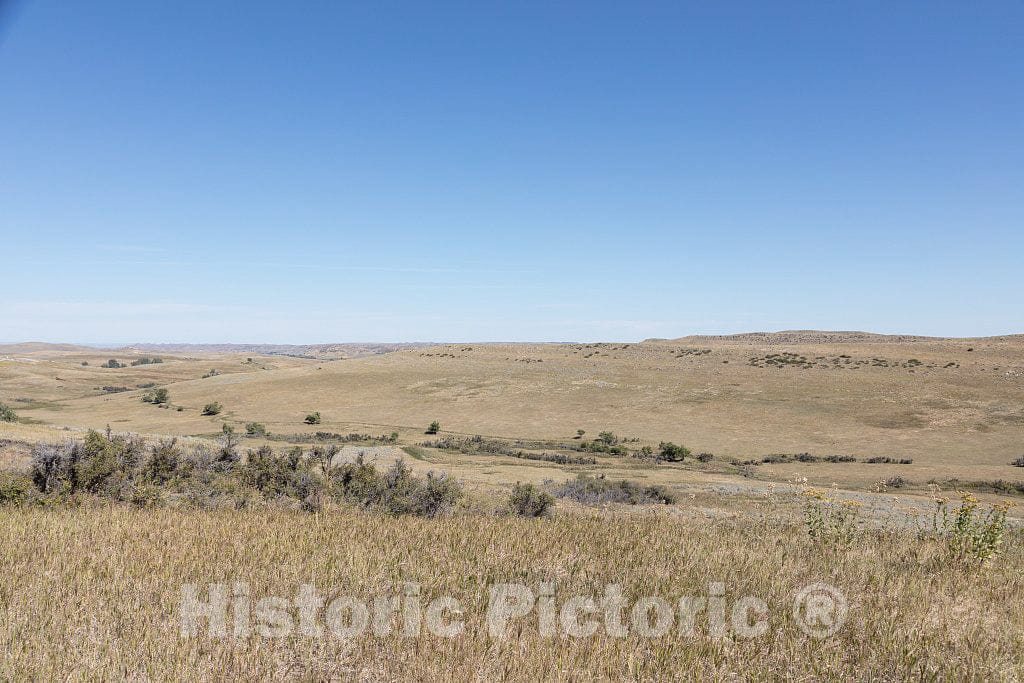 Photo - The Remote Plains of Johnson County in Northeastern Wyoming, Scene of Many Battles Between U.S. Army Troops and Indigenous Plains Indians in The 19th Century