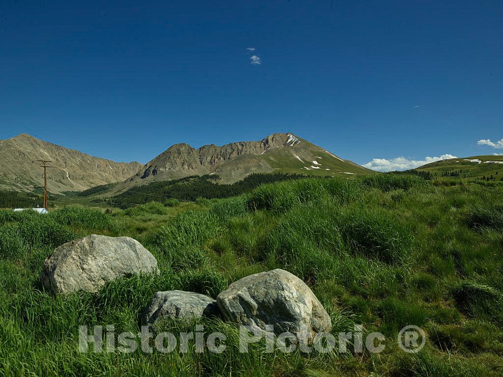 Photo- Fremont Pass Summit in Lake County, Colorado. The 11,318-foot mountain pass in the Rocky Mountains forms the continental divide on the border between Lake and Summit counties